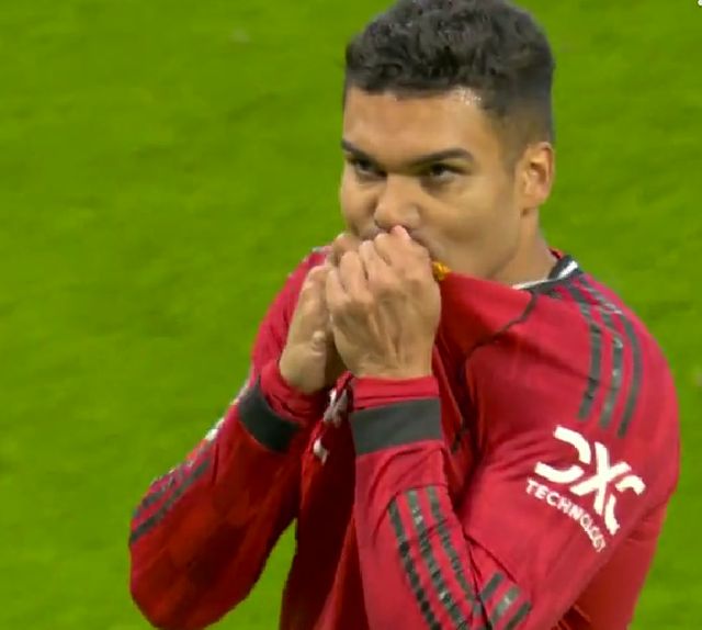 曼联改写英超大局！2-1后差2分进欧冠，帮热刺保级，阿森纳利好