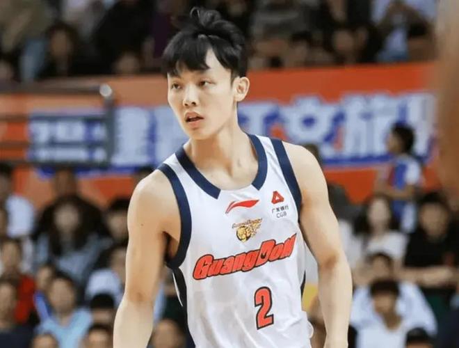 广州G1虐广东！全民皆兵，徐昕统治内线，徐杰防守漏洞，7人打铁