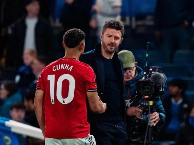 明年曼联能夺得欧冠冠军？卡里克回应；记者：曼联拒绝降低拉什福德的买断费用，巴萨仍在权衡最佳选择