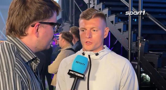 克罗斯：拜仁本赛季能赢得三冠王；对巴黎将是势均力敌的较量