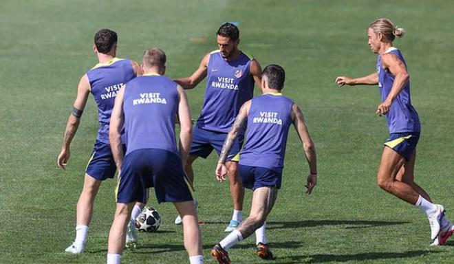 跟队：阿森纳需要提防马竞的草皮，金斯基就在此两次脚下打滑