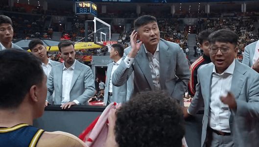 G1爆冷赢广东队17分！没想到赛后广州主教练这样说，杜锋无地自容