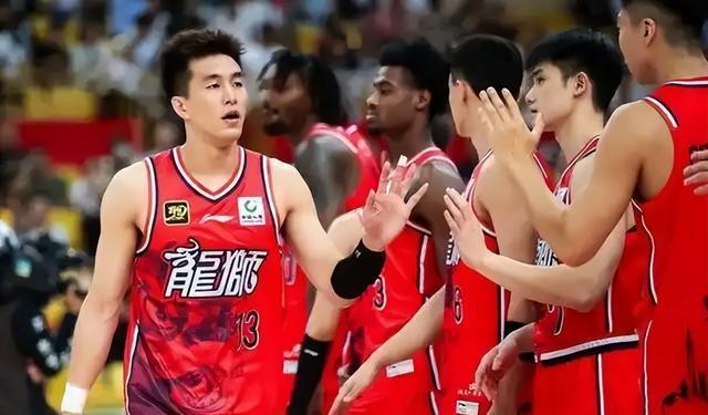 同城德比掀翻卫冕冠军！广州力克广东，季后赛悬念拉满