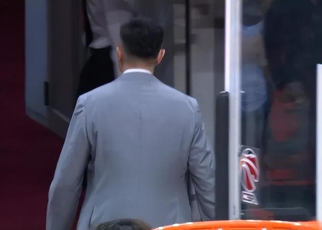 广东丢G1各界说啥？杜锋没做好防守，麦考尔影响进攻，徐昕统治级