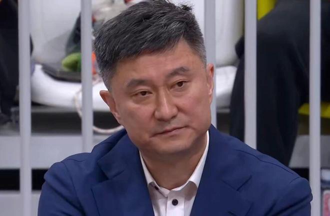 CBA消息！杜锋被现场球迷喊下课，邱彪主动担责 徐昕发言阴阳杜锋