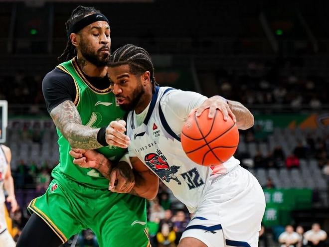 关键战屡成软肋，山东男篮应果断清除克里斯