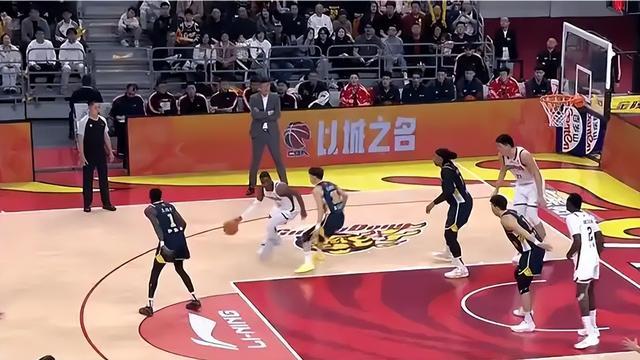 93-76！CBA季后赛广东首败，末节21-8高潮扎眼