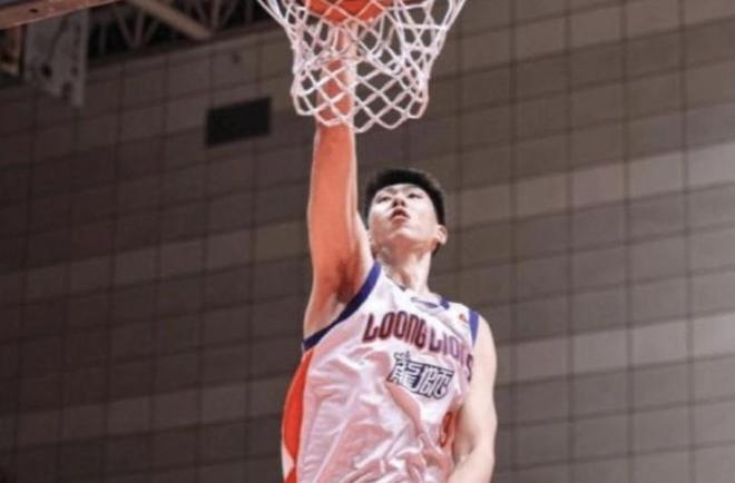 徐昕：广东是一支非常凶狠的队伍，下一场努努力争取拿下胜利