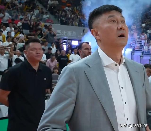 意难平！广东季后赛首秀遭开门黑引热议 球迷狂刷官媒“杜锋下课”