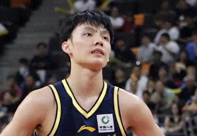 广东男篮爆冷不敌广州！输球原因曝光，徐杰坦言：对方没有很出色