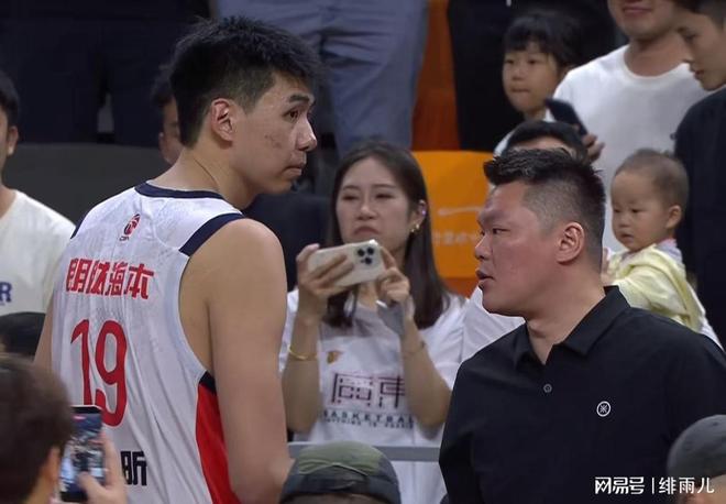 四连败后！广东队做出重大决定，朱芳雨力邀徐昕回归，杜锋被无视