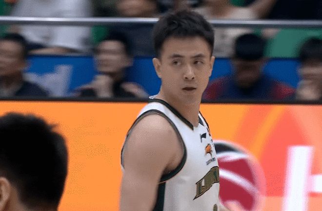 CBA-辽宁反客为主1-0山东 赵继伟14+7莫兰德12+14