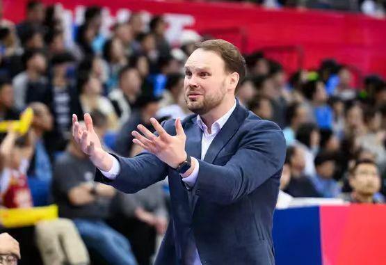 CBA官方罚单：山西洋助教抨击裁判直言“五打八” 罚款3万元