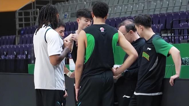 双向奔赴!辽篮1.2万张门票秒光,乌戈承诺不负期待,旧将复出也没用