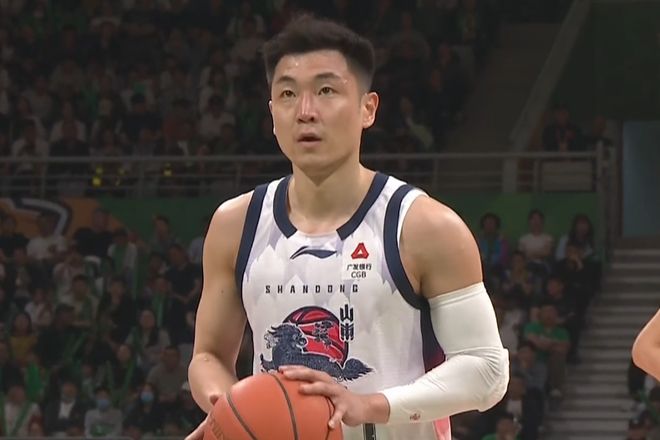 山东男篮绝境击败辽宁，重燃晋级八强希望，高诗岩堪称定海神针