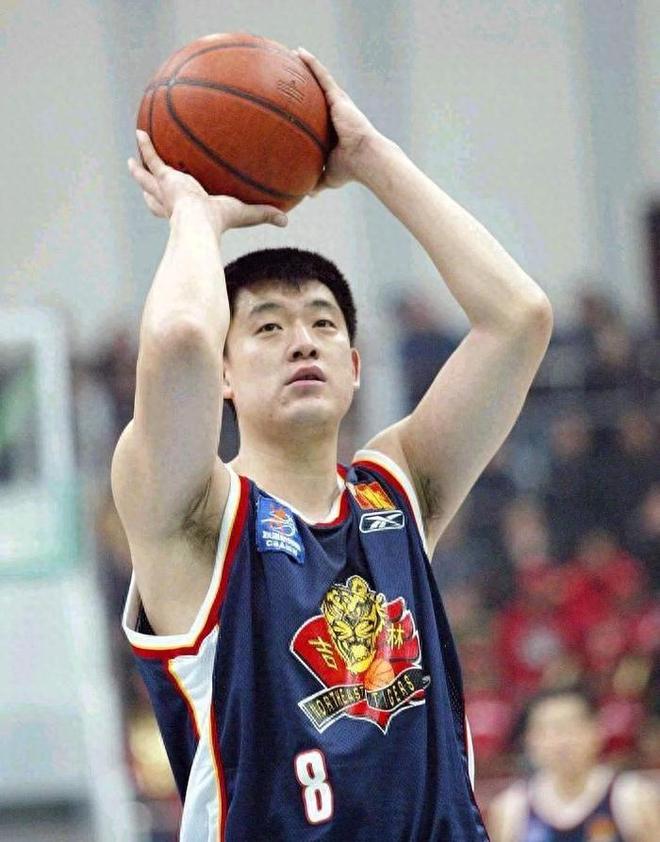 球队濒临解散，他押上全部家当！孙军到底为吉林篮球拼了多少？