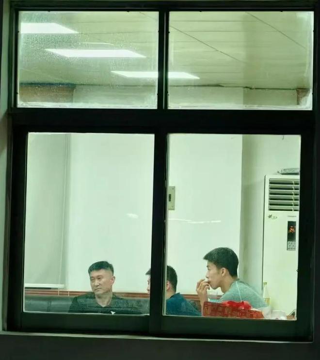 广东3消息！杜锋拿下救赎之战，胡明轩王者归来，徐杰说到做到