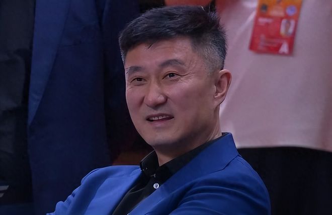 G1打假球？广东G2领先广州30分，杜锋笑容满面，G3回主场再战