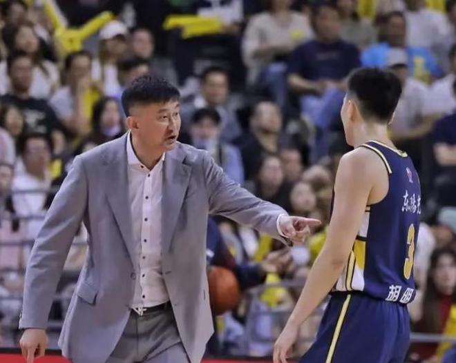 广东客场胜龙狮，山东客场胜辽宁，杜锋、邱彪拒绝以下克上