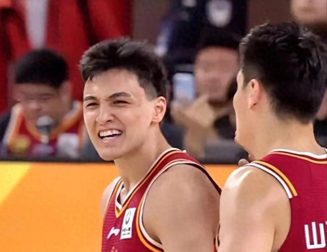 山西男篮97-94险胜青岛，赛后传来4不可思议3事实，杨鸣一针见血