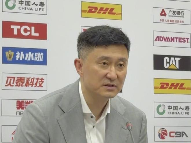 杜锋：感谢兄弟们拼下比赛，冠军只有一个望大家正确理解输赢