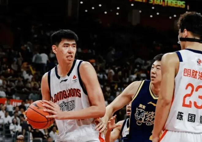 徐昕G3见差距！末节攻守崩盘，连续被点名，受邀NBA试训查漏补缺