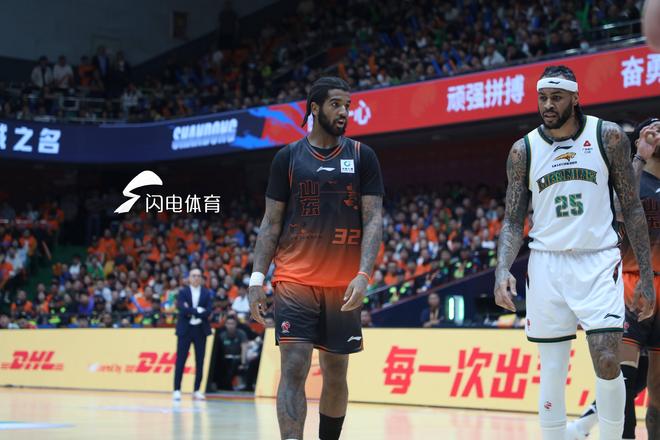 山东高速男篮98-82战胜辽宁 大比分2-1晋级八强