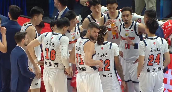 0-1北京！广东输在哪？数据一目了然，2人在拖后腿，板凳对比辣眼