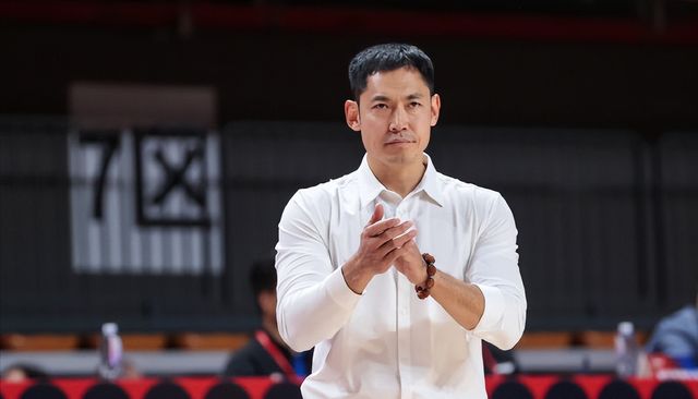 合同到期！CBA昔日王牌后卫与主教练闹翻，或离开老东家