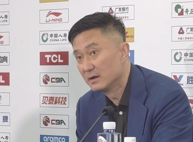 杜锋：比赛输在了三分命中率上，好好准备G2并解决出现的问题