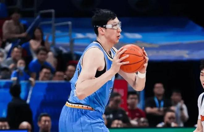 G2北京VS广东！内线+锋线占优，威廉姆斯X因素，限制后场很关键！