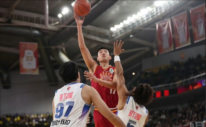 不是于米提不是张宁！一记三分奠定山西赢球基调，球迷：你是MVP