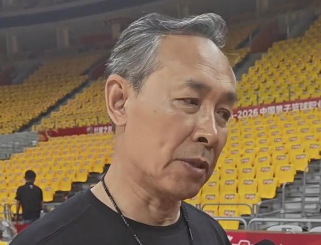 许利民：客场的方方面面干扰我们都要克服，重要的是专注当下