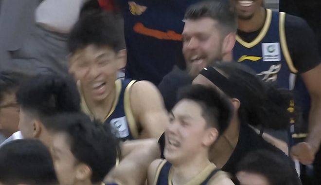 广东绝境绝杀北京！张皓嘉致命三分定输赢，许利民赛前狂言被打脸