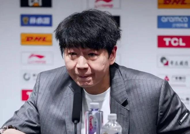 山东男篮惨败，邱彪赛后爆粗：觉得很丢人，有球员就不是职业球员