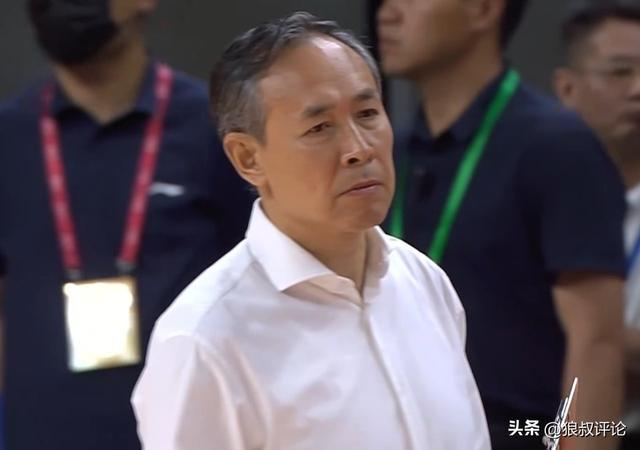 北京主帅：大家期待值都认为肯定2-0广东 但季后赛就是很残酷