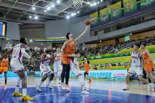 28分大胜！上海2-0晋级CBA四强，季后赛格局初显