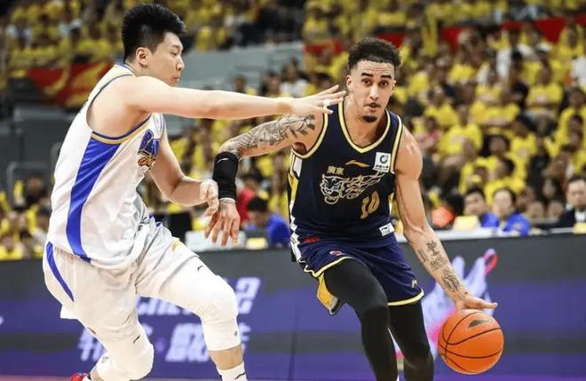 G2广东102-99绝杀北京3喜1忧！胡明轩奎因太好用，2将证明价值！