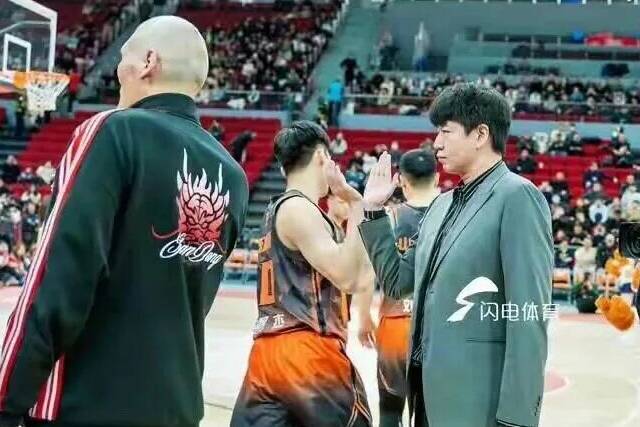 时隔五年进八强，山东男篮这个夏天究竟该如何“变”？