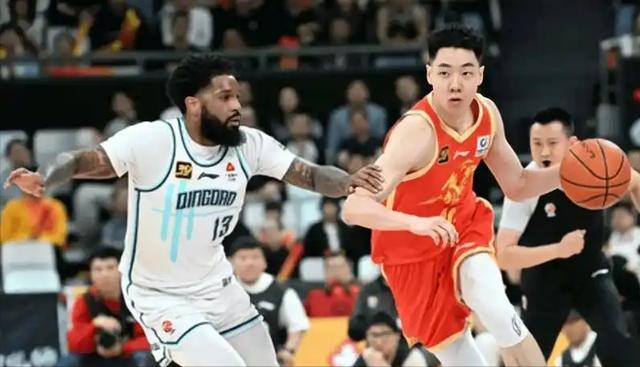 贺希宁封神之战！浙江空场背后：没球星的团队篮球走不动？