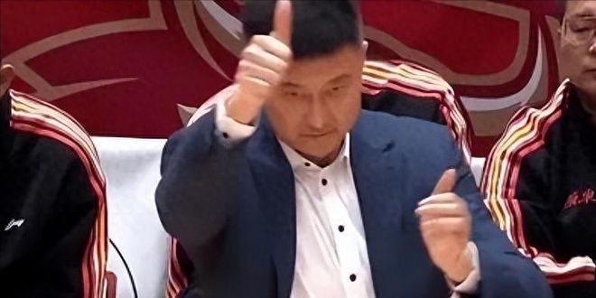 压力拉满！杜锋弃用新星，竟是为了保住广东队颜面？