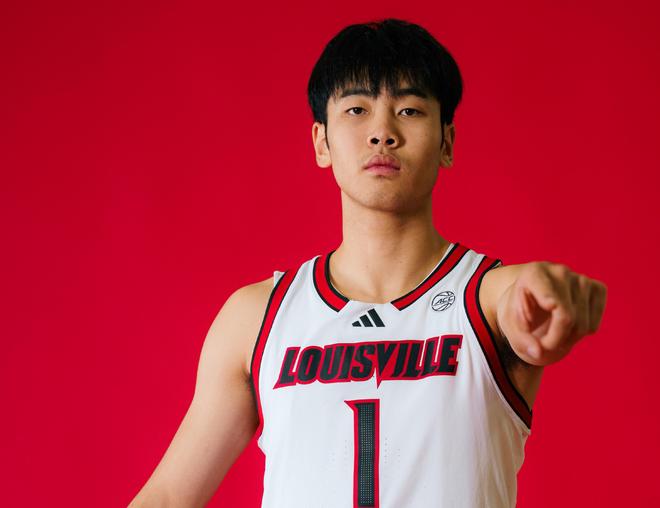 恭喜！中国男篮19岁2米03新星加入路易斯维尔：下一步冲击NBA？