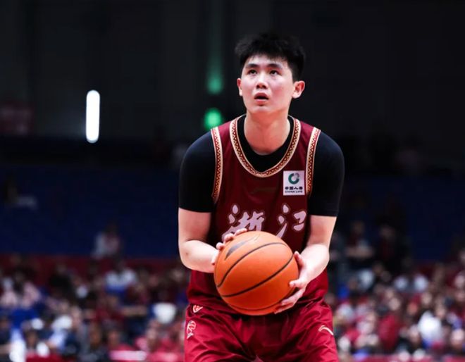 怎么培养新人？李悦洲季后赛场均21分钟，陈家政+王洪泽2分24秒