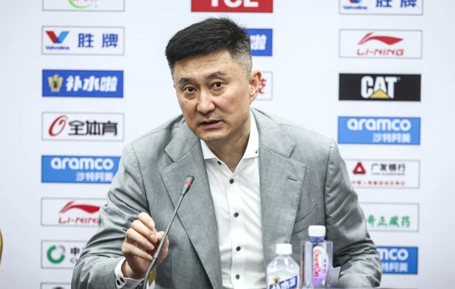 赢一场就飘了？杜锋又玩阴阳怪气，采访暗戳赵睿周琦或内涵许利民