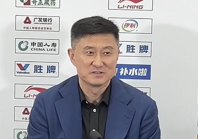 是否感到遗憾？杜锋：拿不了冠军就遗憾么，我们有11个总冠军