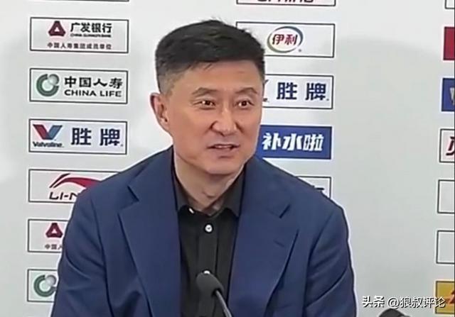杜锋：出局无遗憾 我们拿了11个总冠军 很多队伍都没有拿过总冠军