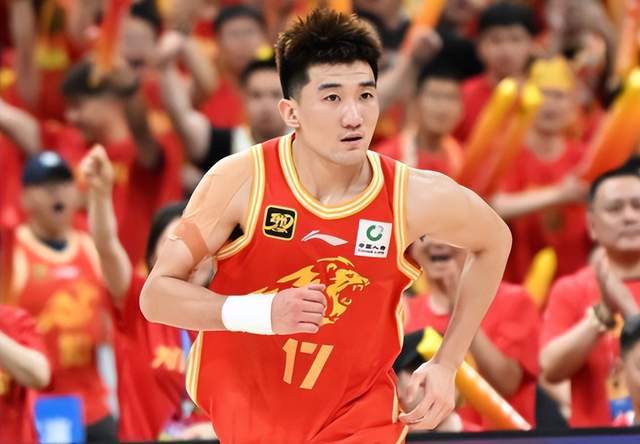 时隔93天复出，孙铭徽差点意思，12分钟3投0中0分，广厦完胜进4强