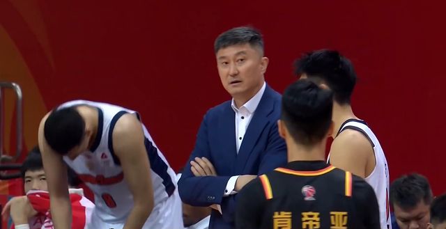 内线崩塌！王少杰租借期满，焦泊乔不好用，山东硬汉或是广东解药
