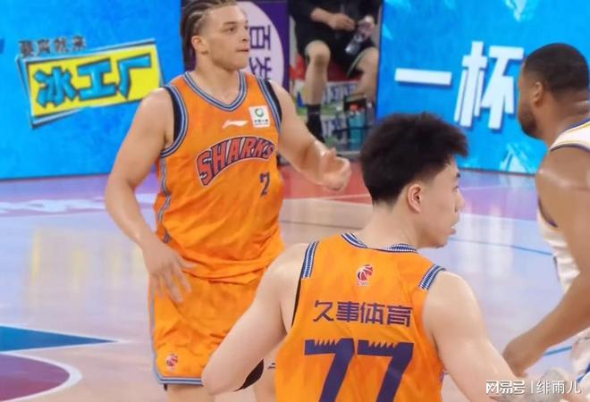挖走洛夫顿？广东队有望截胡上海男篮，卢伟被迫完成“3选2”！