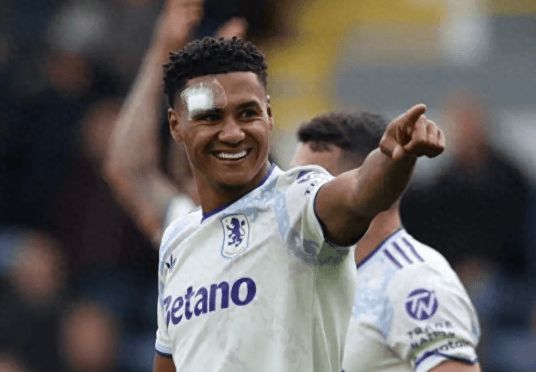 4-2！维拉锁定前5！英超坏消息：想6队获欧冠资格，需满足3大条件
